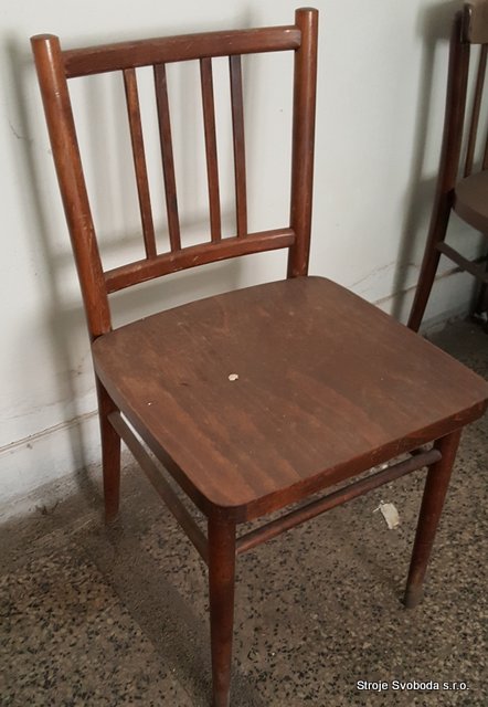 Dřevěná židle  (2 - Drevena zidle (2).jpg)